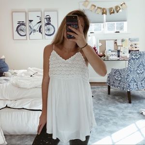 White flowy tank 💓💓💓💓